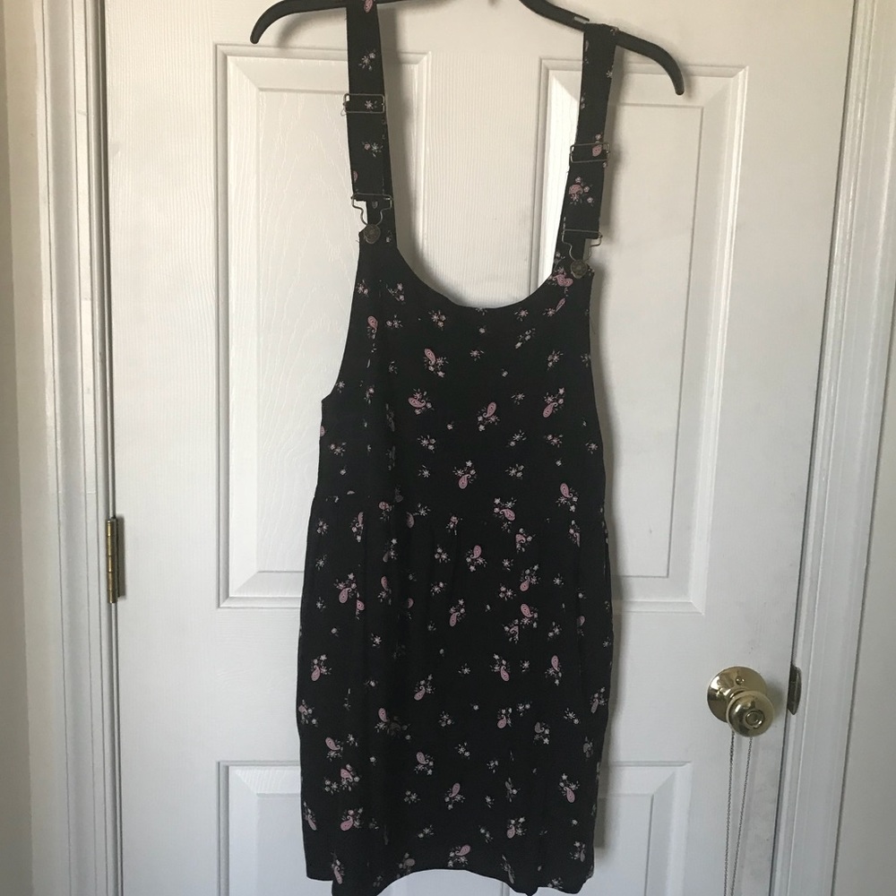 Flower patterned overall dress